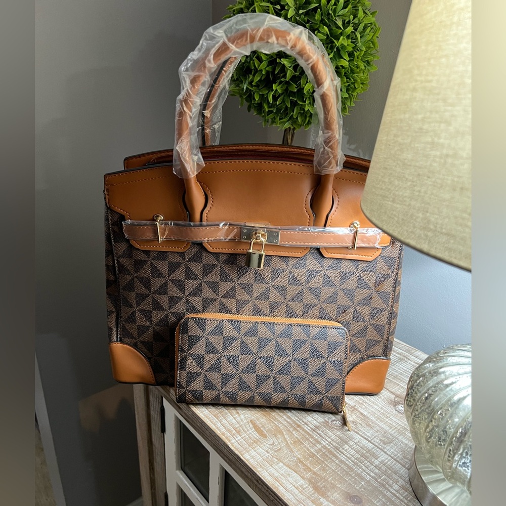 Bolsa grande con monedero